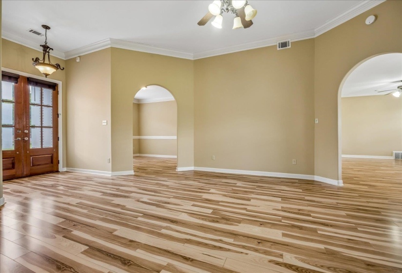 9328 OWL HILL DR, Lakeland, Tennessee 38002, 4 Bedrooms Bedrooms, 10 Rooms Rooms,3 BathroomsBathrooms,Residential,For Sale,OWL HILL,10223801