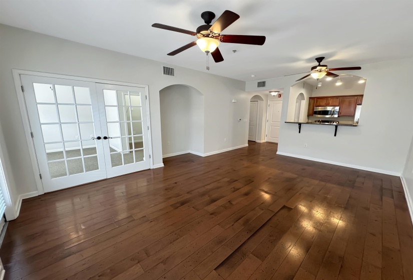 665 TENNESSEE ST, Memphis, Tennessee 38103, 1 Bedroom Bedrooms, 4 Rooms Rooms,1 BathroomBathrooms,Residential,For Sale,TENNESSEE,10223803