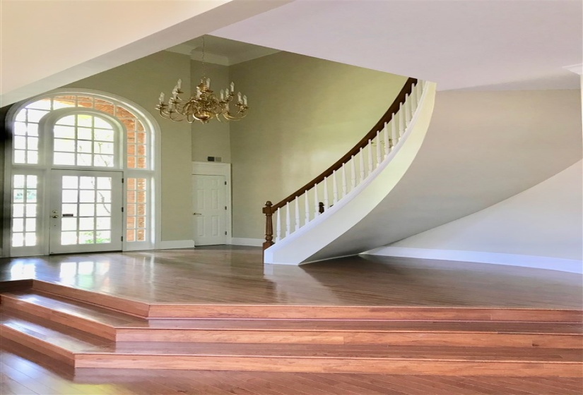3023 OAKLEIGH CV, Germantown, Tennessee 38138, 5 Bedrooms Bedrooms, 9 Rooms Rooms,3.1 BathroomsBathrooms,Rental Properties,For Sale,OAKLEIGH,10223839