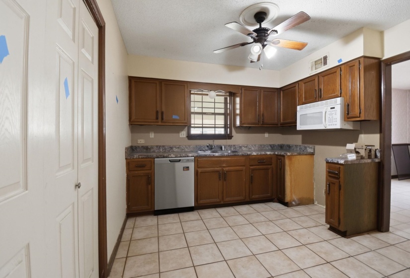 3597 OLD BROWNSVILLE RD, Memphis, Tennessee 38135, 3 Bedroom Bedrooms, 6 Room Rooms,2 BathroomBathrooms,Residential,For Sale,OLD BROWNSVILLE,0,10221960