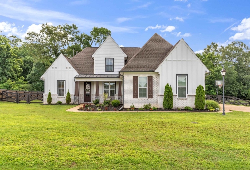 55 MADELINE BLVD, Piperton, Tennessee 38017, 5 Bedroom Bedrooms, 8 Room Rooms,3 BathroomBathrooms,Residential,For Sale,MADELINE,0,10223807