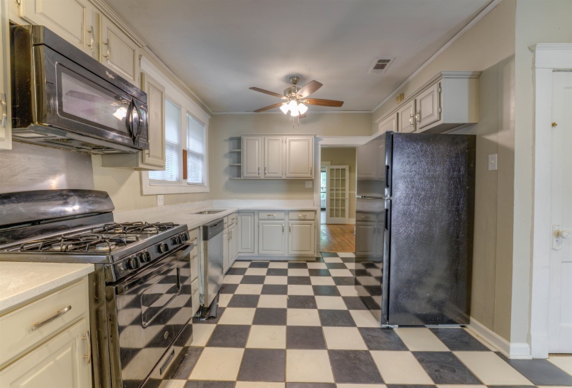719 MAURY ST, Memphis, Tennessee 38107, 3 Bedroom Bedrooms, 6 Room Rooms,1.1 BathroomBathrooms,Residential,For Sale,MAURY,0,10223808