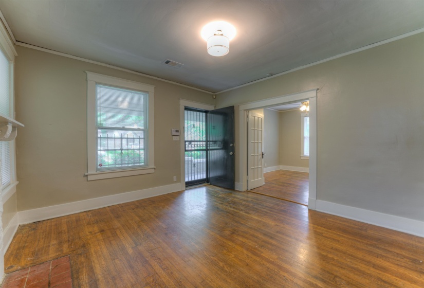719 MAURY ST, Memphis, Tennessee 38107, 3 Bedroom Bedrooms, 6 Room Rooms,1.1 BathroomBathrooms,Residential,For Sale,MAURY,0,10223808