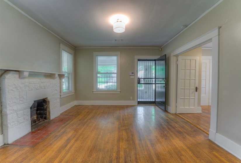 719 MAURY ST, Memphis, Tennessee 38107, 3 Bedroom Bedrooms, 6 Room Rooms,1.1 BathroomBathrooms,Residential,For Sale,MAURY,0,10223808