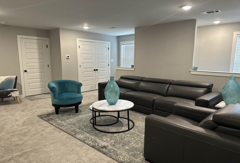 330 OAK HAVEN CIR, Oakland, Tennessee 38060, 3 Bedroom Bedrooms, 7 Room Rooms,2 BathroomBathrooms,Residential,For Sale,OAK HAVEN,0,10223810