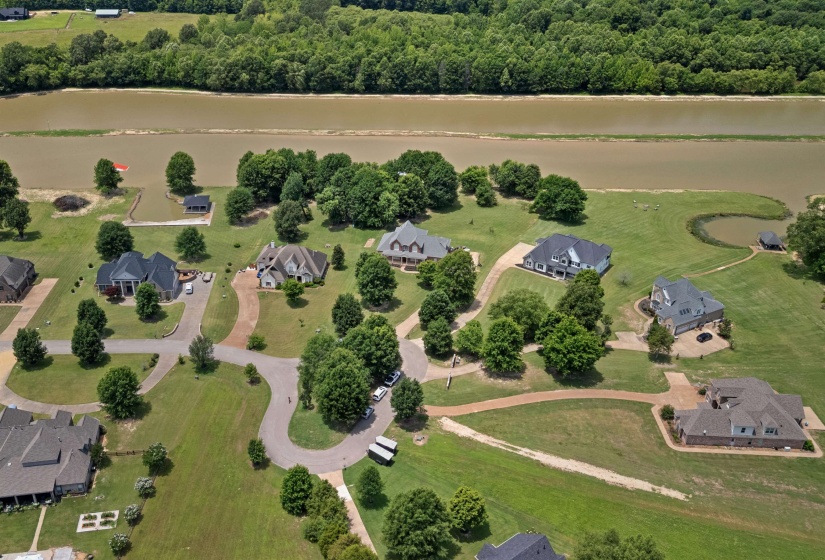 255 LAKE POINTE CV, Rossville, Tennessee 38066, 5 Bedroom Bedrooms, 8 Room Rooms,4 BathroomBathrooms,Residential,For Sale,LAKE POINTE,0,10223811