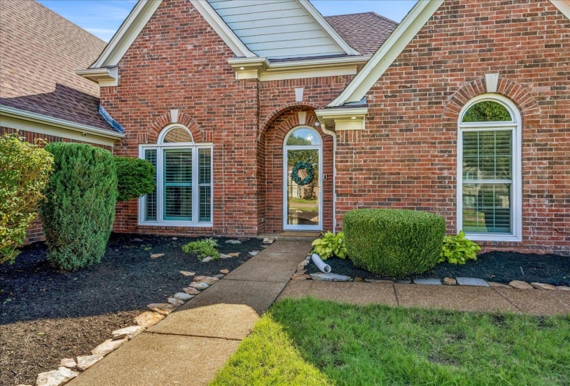 1386 STABLE RUN DR, Cordova, Tennessee 38016, 4 Bedroom Bedrooms, 9 Room Rooms,3.1 BathroomBathrooms,Residential,For Sale,STABLE RUN,0,10223819