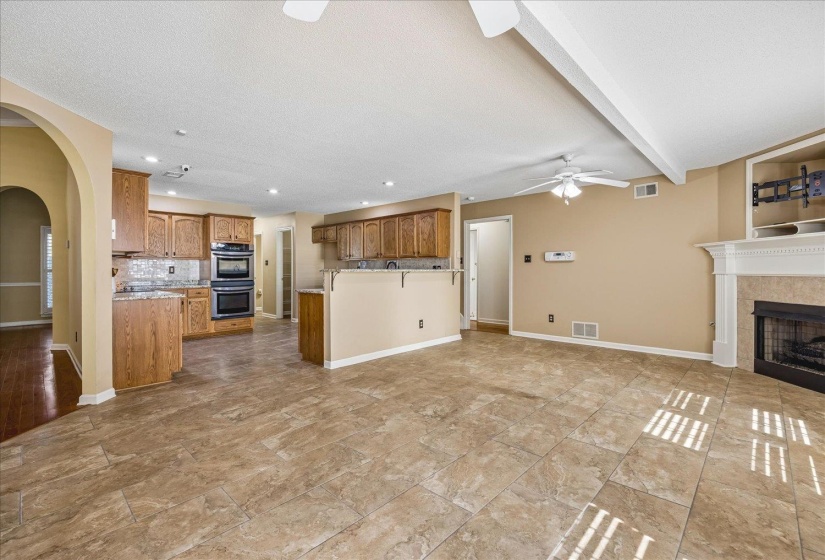 1386 STABLE RUN DR, Cordova, Tennessee 38016, 4 Bedroom Bedrooms, 9 Room Rooms,3.1 BathroomBathrooms,Residential,For Sale,STABLE RUN,0,10223819