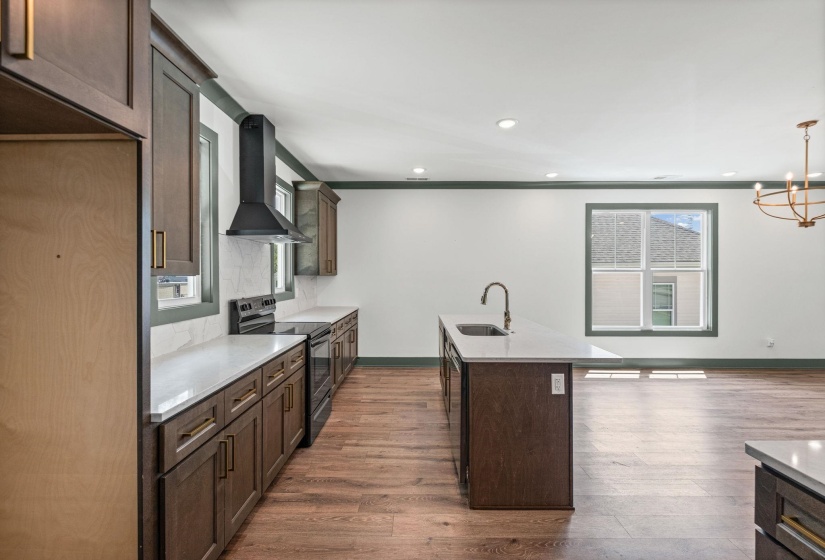 205 MCCOWAT ST, Jackson, Tennessee 38301-5273, 3 Bedroom Bedrooms, 8 Room Rooms,2.1 BathroomBathrooms,Residential,For Sale,MCCOWAT,0,10223825