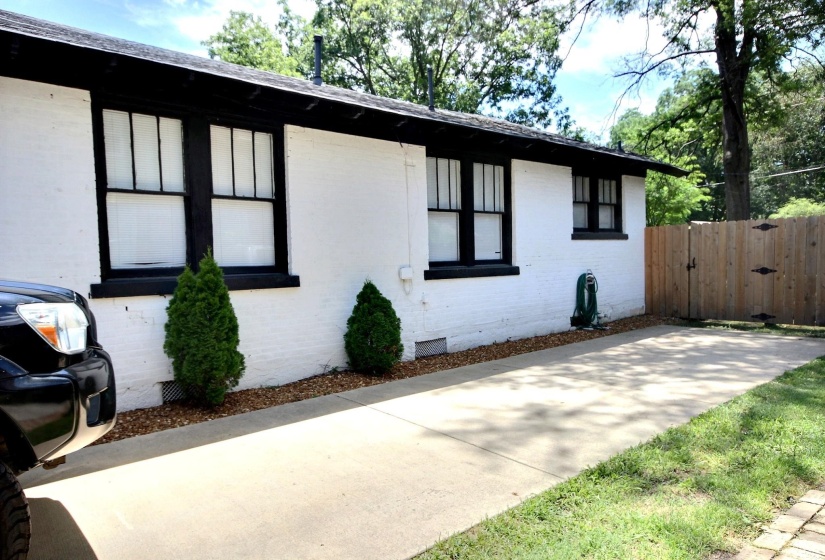3579 CARNES ST, Memphis, Tennessee 38111, 2 Bedroom Bedrooms, 5 Room Rooms,1 BathroomBathrooms,Residential,For Sale,CARNES,0,10223827
