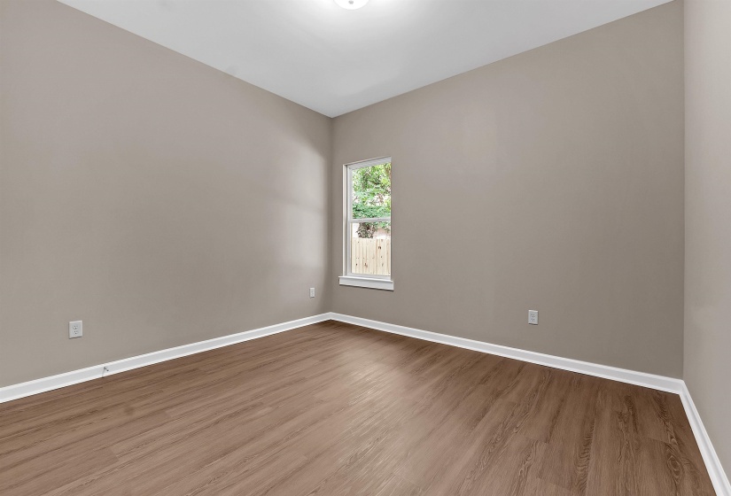 557 LUNDEE ST, Memphis, Tennessee 38111, 4 Bedroom Bedrooms, 5 Room Rooms,2 BathroomBathrooms,Residential,For Sale,LUNDEE,0,10223828
