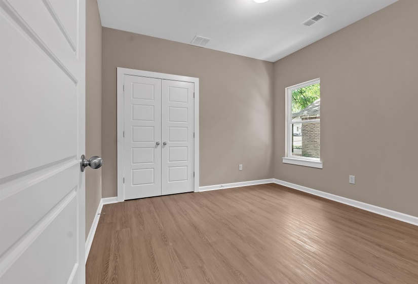 557 LUNDEE ST, Memphis, Tennessee 38111, 4 Bedroom Bedrooms, 5 Room Rooms,2 BathroomBathrooms,Residential,For Sale,LUNDEE,0,10223828