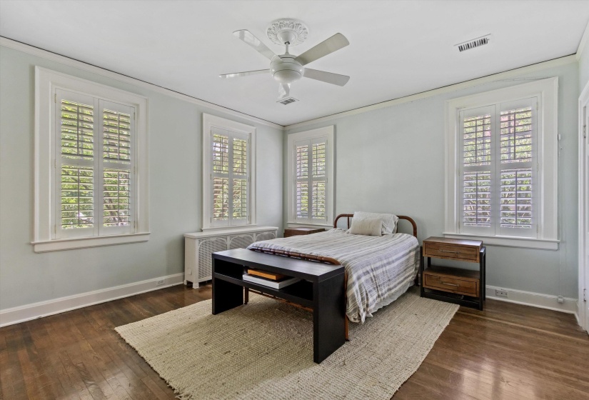 1 BELLEAIR DR, Memphis, Tennessee 38104, 4 Bedroom Bedrooms, 12 Room Rooms,5.1 BathroomBathrooms,Residential,For Sale,BELLEAIR,0,10223831