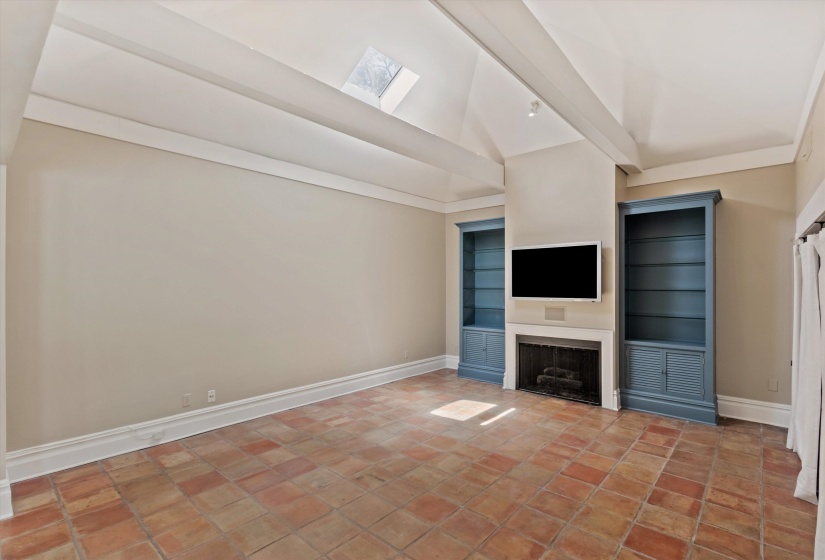 1 BELLEAIR DR, Memphis, Tennessee 38104, 4 Bedroom Bedrooms, 12 Room Rooms,5.1 BathroomBathrooms,Residential,For Sale,BELLEAIR,0,10223831