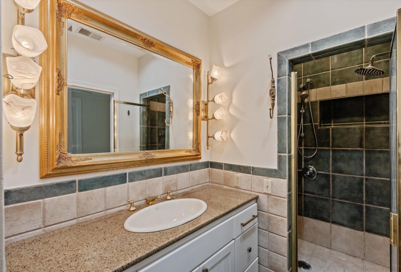 1 BELLEAIR DR, Memphis, Tennessee 38104, 4 Bedroom Bedrooms, 12 Room Rooms,5.1 BathroomBathrooms,Residential,For Sale,BELLEAIR,0,10223831