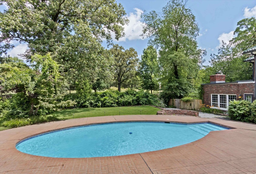 1 BELLEAIR DR, Memphis, Tennessee 38104, 4 Bedroom Bedrooms, 12 Room Rooms,5.1 BathroomBathrooms,Residential,For Sale,BELLEAIR,0,10223831