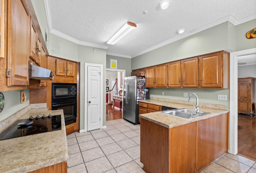 3076 DEE ANN DR, Memphis, Tennessee 38119, 4 Bedroom Bedrooms, 10 Room Rooms,3.1 BathroomBathrooms,Residential,For Sale,DEE ANN,0,10223832