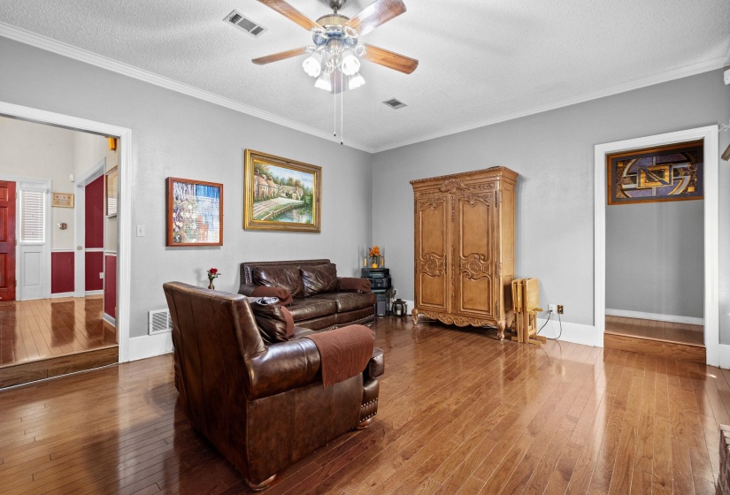 3076 DEE ANN DR, Memphis, Tennessee 38119, 4 Bedroom Bedrooms, 10 Room Rooms,3.1 BathroomBathrooms,Residential,For Sale,DEE ANN,0,10223832