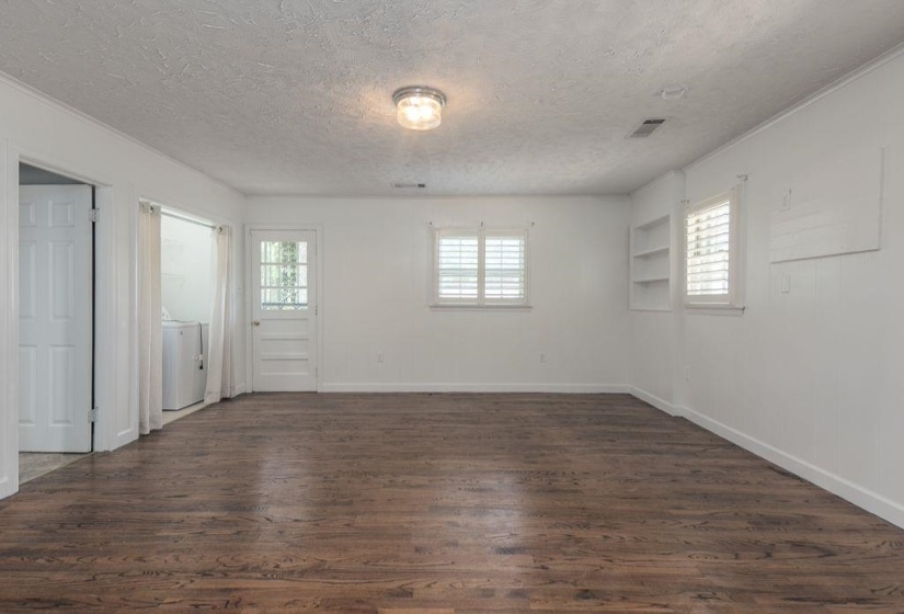 481 VAUGHN RD, Memphis, Tennessee 38122, 3 Bedroom Bedrooms, 7 Room Rooms,1.1 BathroomBathrooms,Residential,For Sale,VAUGHN,0,10223837