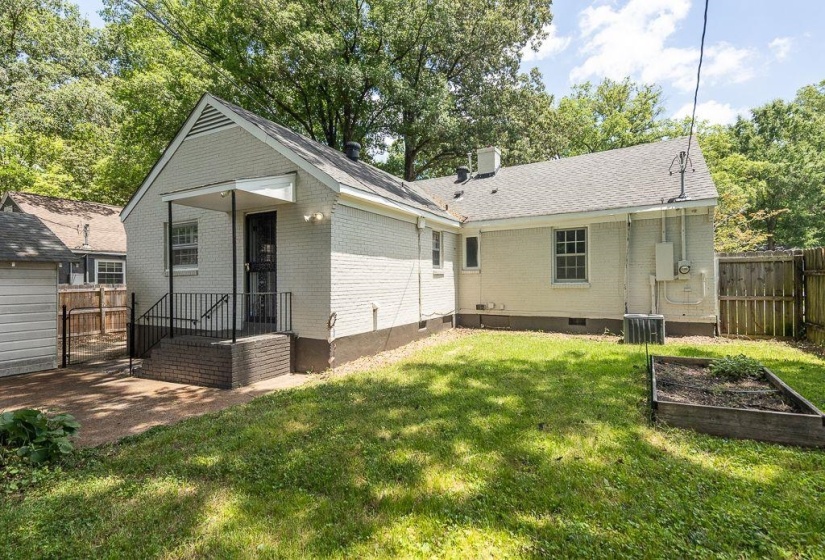 481 VAUGHN RD, Memphis, Tennessee 38122, 3 Bedroom Bedrooms, 7 Room Rooms,1.1 BathroomBathrooms,Residential,For Sale,VAUGHN,0,10223837