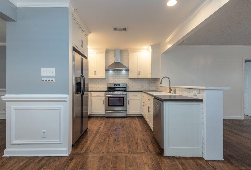 481 VAUGHN RD, Memphis, Tennessee 38122, 3 Bedroom Bedrooms, 7 Room Rooms,1.1 BathroomBathrooms,Residential,For Sale,VAUGHN,0,10223837