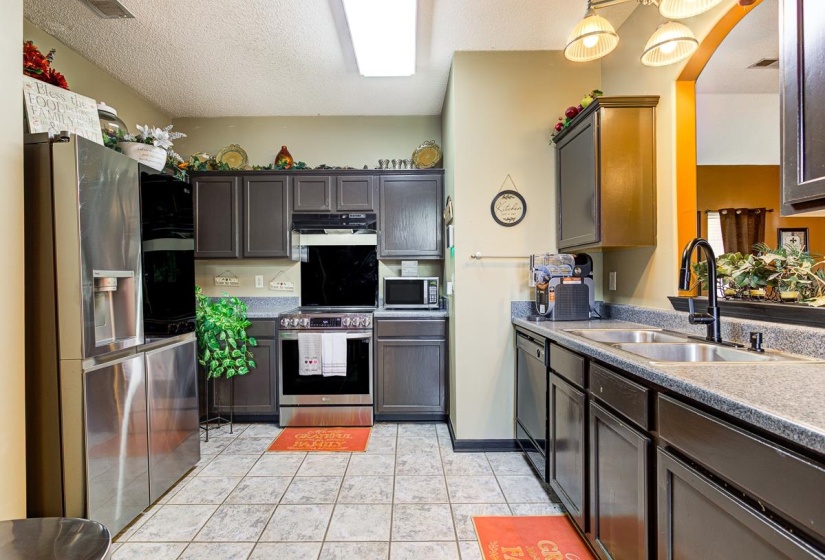 9173 KAREN MILL LN, Memphis, Tennessee 38016, 3 Bedroom Bedrooms, 6 Room Rooms,2 BathroomBathrooms,Residential,For Sale,KAREN MILL,0,10223841