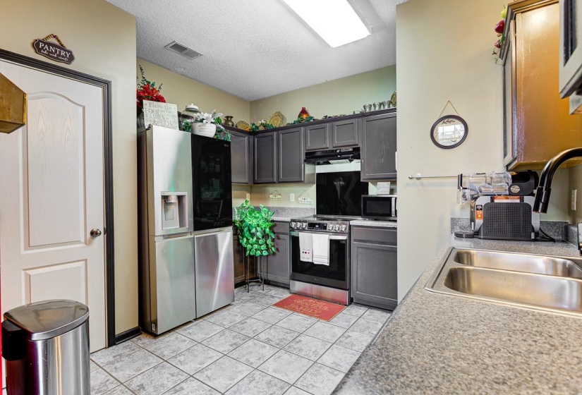 9173 KAREN MILL LN, Memphis, Tennessee 38016, 3 Bedroom Bedrooms, 6 Room Rooms,2 BathroomBathrooms,Residential,For Sale,KAREN MILL,0,10223841