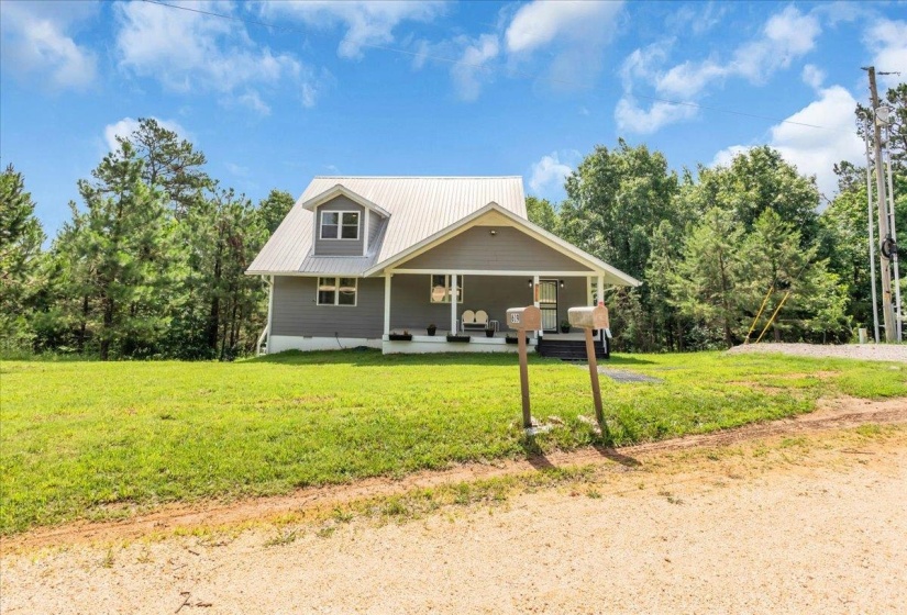 619 BRIDGE VIEW CV, Bath Springs, Tennessee 38311, 4 Bedroom Bedrooms, 12 Room Rooms,3.1 BathroomBathrooms,Residential,For Sale,BRIDGE VIEW,0,10223842
