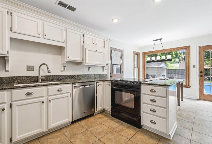 3476 BEAVER RUN DR, Collierville, Tennessee 38017, 4 Bedroom Bedrooms, 7 Room Rooms,2.1 BathroomBathrooms,Residential,For Sale,BEAVER RUN,0,10223852