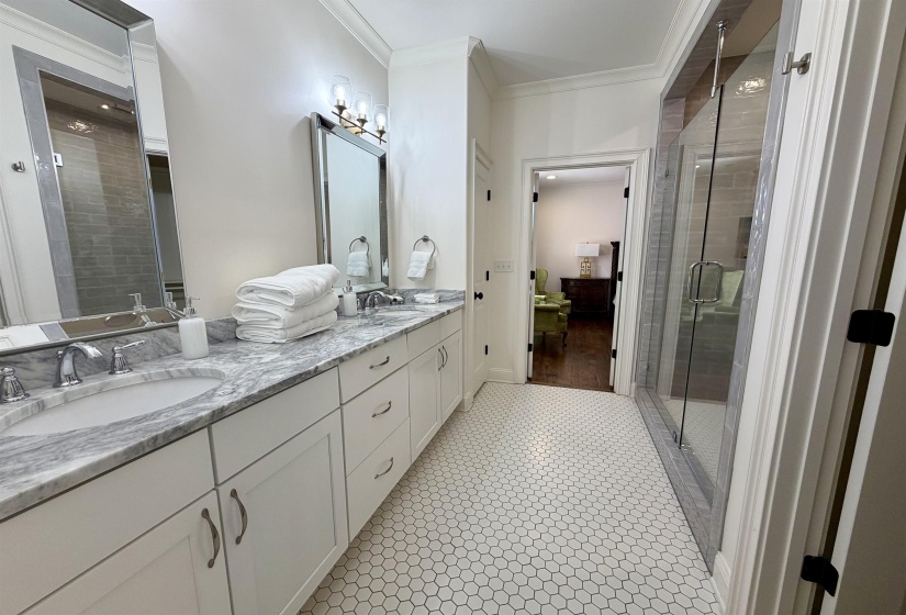 645 ADAMS AVE, Memphis, Tennessee 38105, 4 Bedroom Bedrooms, 7 Room Rooms,3.1 BathroomBathrooms,Residential,For Sale,ADAMS,0,10223857