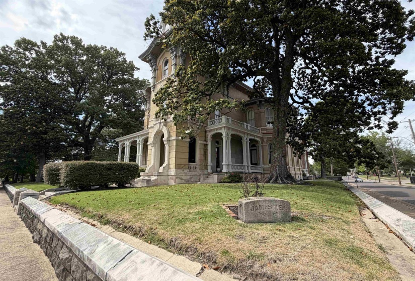 645 ADAMS AVE, Memphis, Tennessee 38105, 4 Bedroom Bedrooms, 7 Room Rooms,3.1 BathroomBathrooms,Residential,For Sale,ADAMS,0,10223857