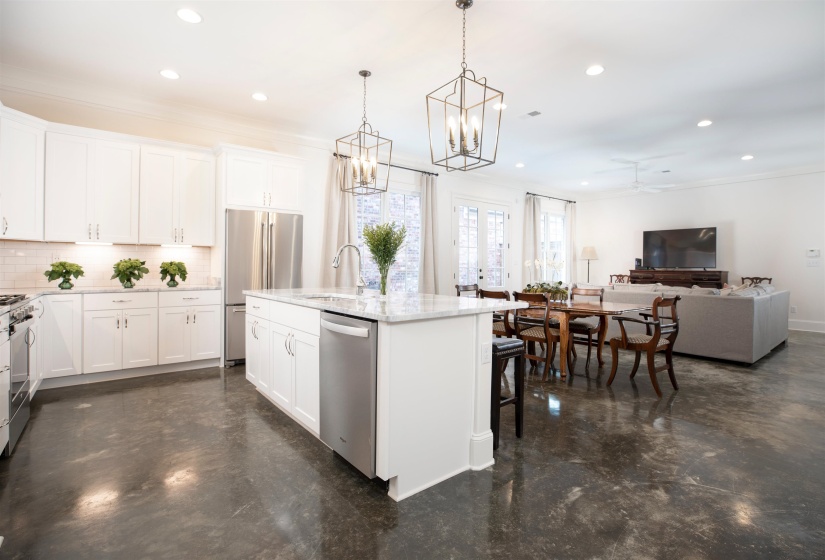 645 ADAMS AVE, Memphis, Tennessee 38105, 4 Bedroom Bedrooms, 7 Room Rooms,3.1 BathroomBathrooms,Residential,For Sale,ADAMS,0,10223857