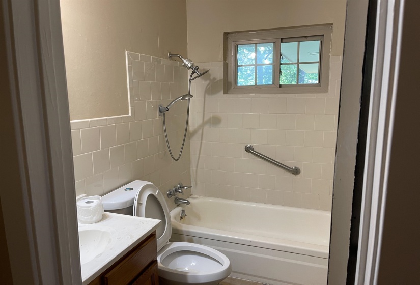 3643 BIG BEND DR, Memphis, Tennessee 38116, 3 Bedroom Bedrooms, 7 Room Rooms,1.1 BathroomBathrooms,Residential,For Sale,BIG BEND,0,10223861