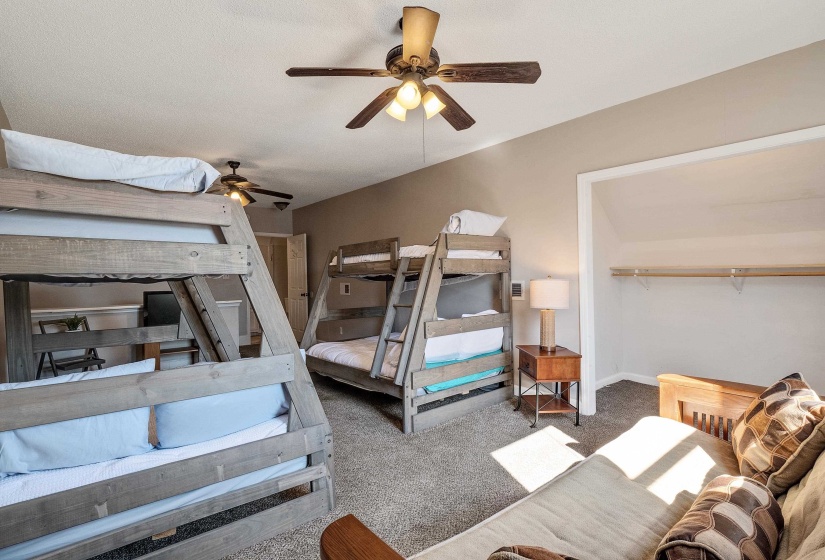 2096 LINDEN AVE, Memphis, Tennessee 38104, 3 Bedroom Bedrooms, 6 Room Rooms,2 BathroomBathrooms,Residential,For Sale,LINDEN,0,10223866