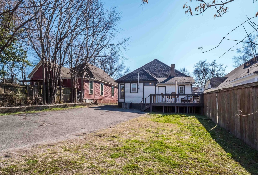 2096 LINDEN AVE, Memphis, Tennessee 38104, 3 Bedroom Bedrooms, 6 Room Rooms,2 BathroomBathrooms,Residential,For Sale,LINDEN,0,10223866