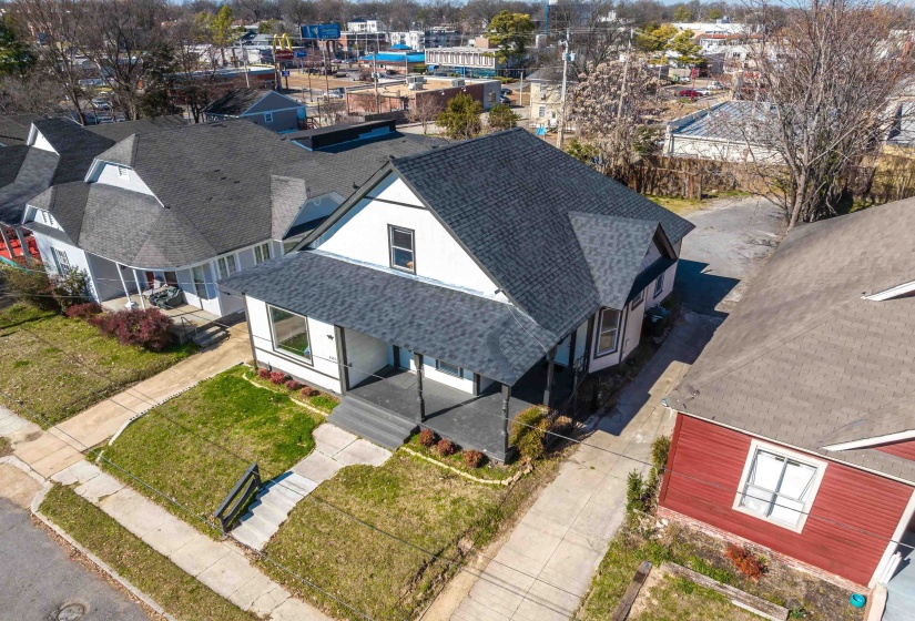 2096 LINDEN AVE, Memphis, Tennessee 38104, 3 Bedroom Bedrooms, 6 Room Rooms,2 BathroomBathrooms,Residential,For Sale,LINDEN,0,10223866