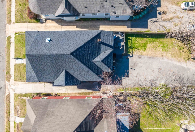 2096 LINDEN AVE, Memphis, Tennessee 38104, 3 Bedroom Bedrooms, 6 Room Rooms,2 BathroomBathrooms,Residential,For Sale,LINDEN,0,10223866