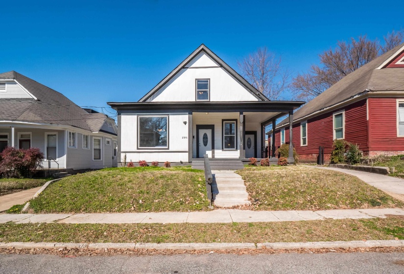 2096 LINDEN AVE, Memphis, Tennessee 38104, 3 Bedroom Bedrooms, 6 Room Rooms,2 BathroomBathrooms,Residential,For Sale,LINDEN,0,10223866