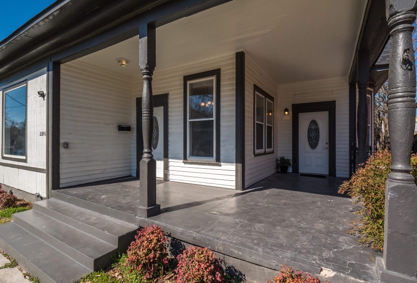 2096 LINDEN AVE, Memphis, Tennessee 38104, 3 Bedroom Bedrooms, 6 Room Rooms,2 BathroomBathrooms,Residential,For Sale,LINDEN,0,10223866