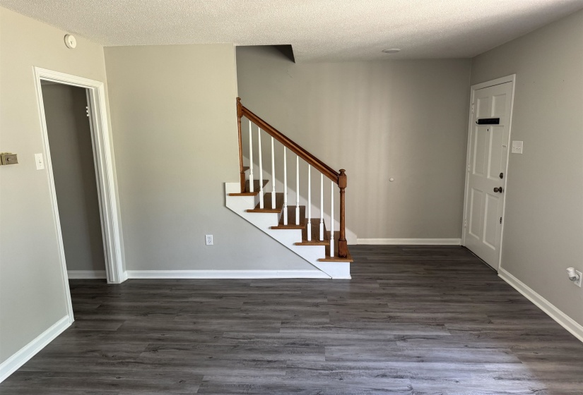 5659 HINTON PL, Memphis, Tennessee 38119, 2 Bedrooms Bedrooms, ,1.1 BathroomsBathrooms,Duplexes,For Sale,HINTON,10223875