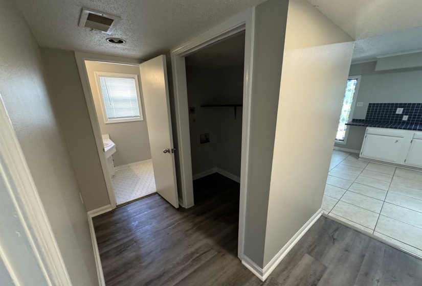 5659 HINTON PL, Memphis, Tennessee 38119, 2 Bedrooms Bedrooms, ,1.1 BathroomsBathrooms,Duplexes,For Sale,HINTON,10223875