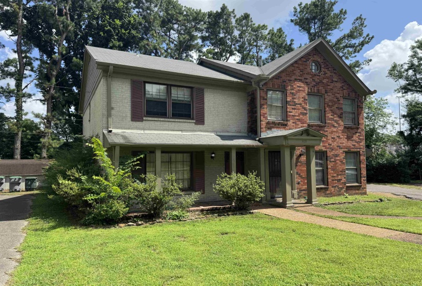 5659 HINTON PL, Memphis, Tennessee 38119, 2 Bedrooms Bedrooms, ,1.1 BathroomsBathrooms,Duplexes,For Sale,HINTON,10223875
