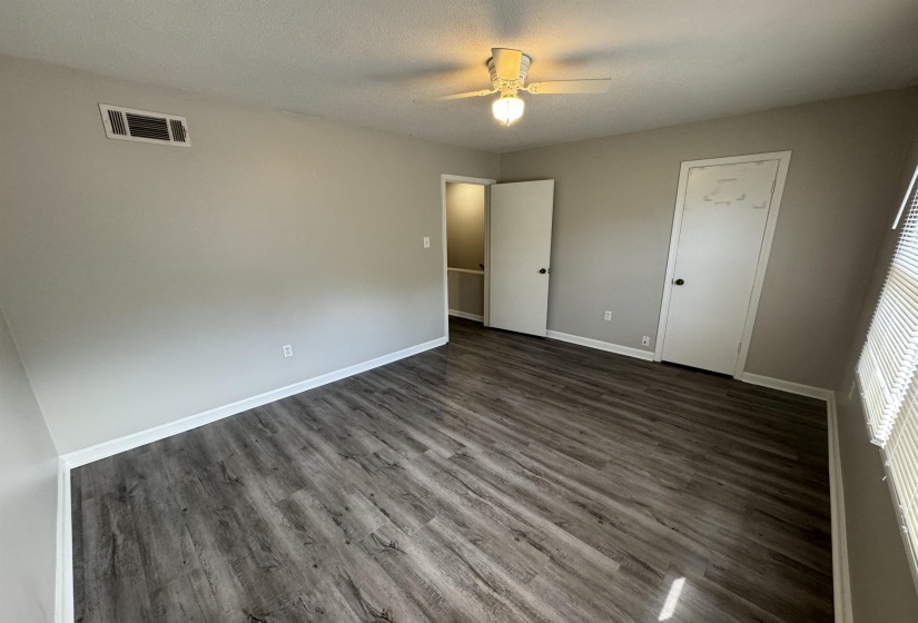 5659 HINTON PL, Memphis, Tennessee 38119, 2 Bedrooms Bedrooms, ,1.1 BathroomsBathrooms,Duplexes,For Sale,HINTON,10223875
