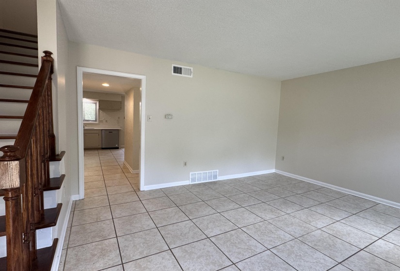 5659 HINTON PL, Memphis, Tennessee 38119, 2 Bedrooms Bedrooms, ,1.1 BathroomsBathrooms,Duplexes,For Sale,HINTON,10223875