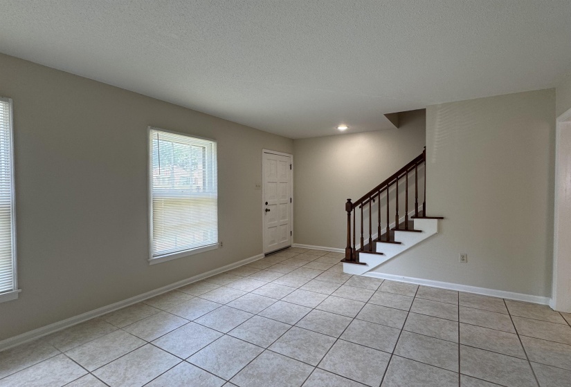5659 HINTON PL, Memphis, Tennessee 38119, 2 Bedrooms Bedrooms, ,1.1 BathroomsBathrooms,Duplexes,For Sale,HINTON,10223875