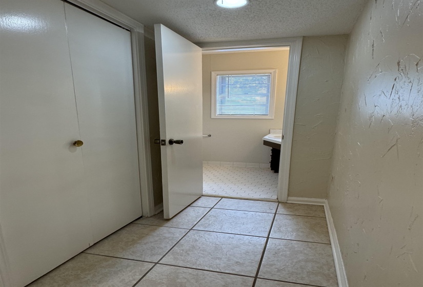 5659 HINTON PL, Memphis, Tennessee 38119, 2 Bedrooms Bedrooms, ,1.1 BathroomsBathrooms,Duplexes,For Sale,HINTON,10223875