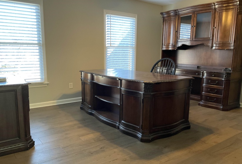 911 HATTON ST, Collierville, Tennessee 38017, 5 Bedrooms Bedrooms, 10 Rooms Rooms,3.1 BathroomsBathrooms,Rental Properties,For Sale,HATTON,10223881