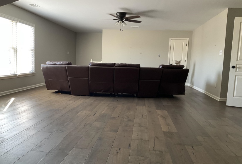 911 HATTON ST, Collierville, Tennessee 38017, 5 Bedrooms Bedrooms, 10 Rooms Rooms,3.1 BathroomsBathrooms,Rental Properties,For Sale,HATTON,10223881