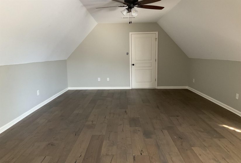 911 HATTON ST, Collierville, Tennessee 38017, 5 Bedrooms Bedrooms, 10 Rooms Rooms,3.1 BathroomsBathrooms,Rental Properties,For Sale,HATTON,10223881
