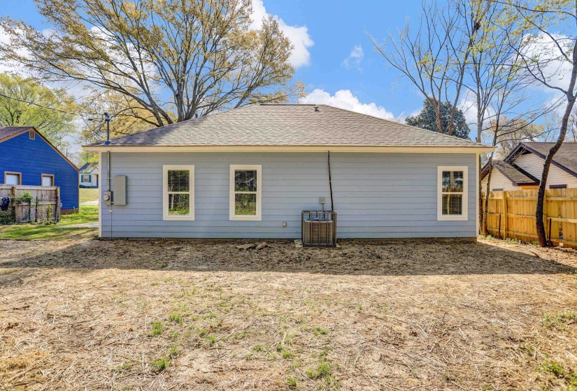 1795 BENNING ST, Memphis, Tennessee 38106, 4 Bedrooms Bedrooms, 10 Rooms Rooms,2 BathroomsBathrooms,Residential,For Sale,BENNING,10223767
